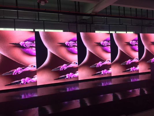 IP31 derecelendirilmiş Ağ Kontrolü Kapalı Sabit LED Ekranı P2.6 LED Ekranı Alışveriş Merkezi Reklamcılığı İçin