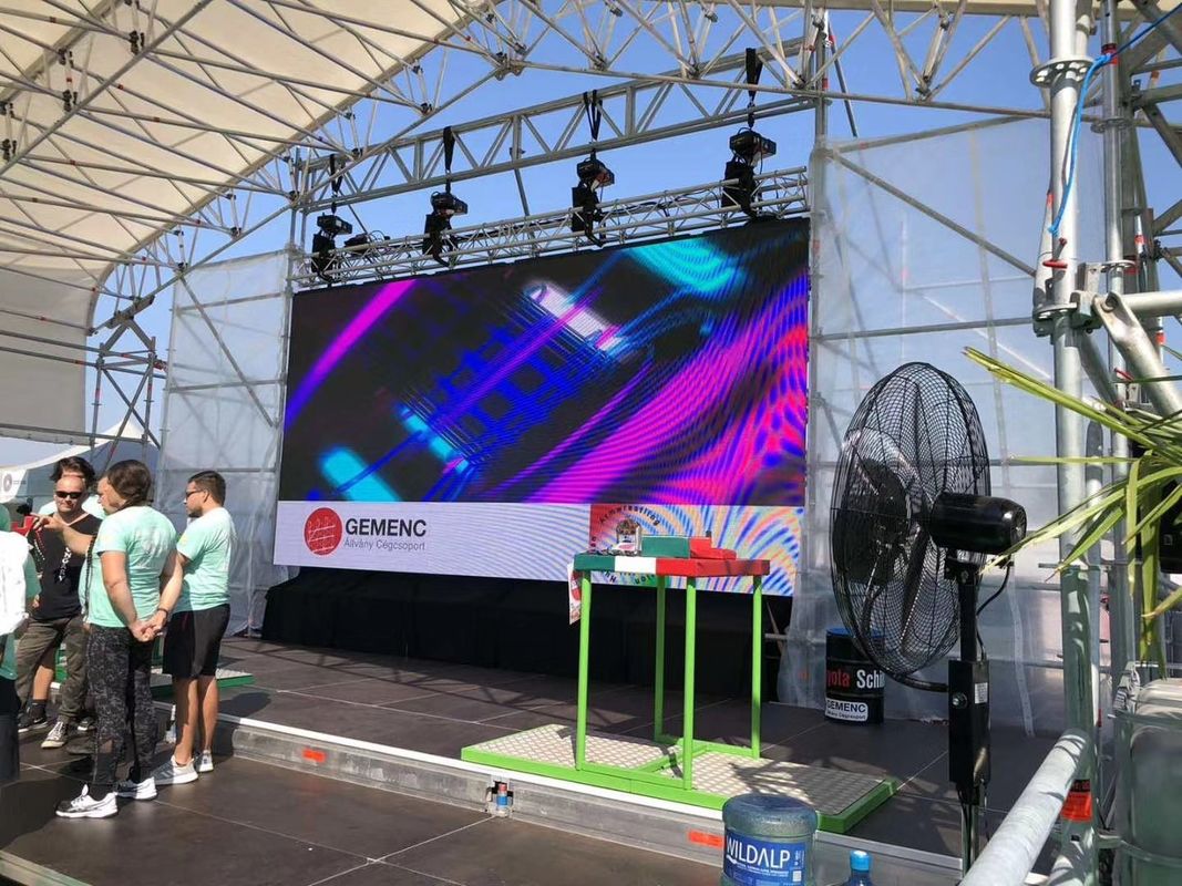 P2.6 P 2.976 P3.91mm Dışarıda Full Front Servisi Köşe Koruyucuları ile LED Ekran Ekranı Etkinlik Kiralama Bildirgesi