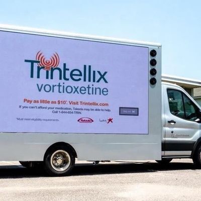 GCL Özel Dışarıda Mobil Reklam Kamyonu Kamyonet Rel P6 6500nits Parlaklık